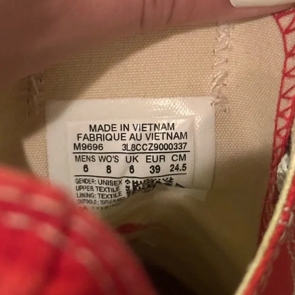 Women’s Red Converse - Picture 9 of 12